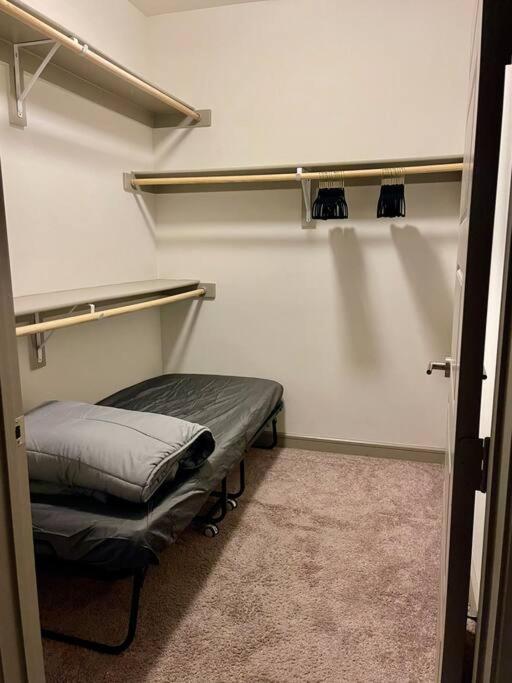 Luxury Apartment Close To Everything W Free Parking 5 Х'юстон Екстер'єр фото
