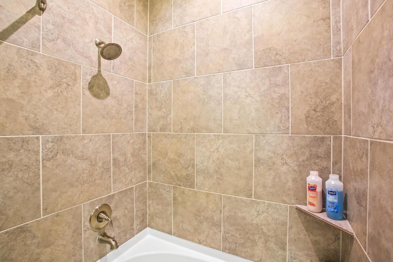 Luxury Apartment Close To Everything W Free Parking 5 Х'юстон Екстер'єр фото